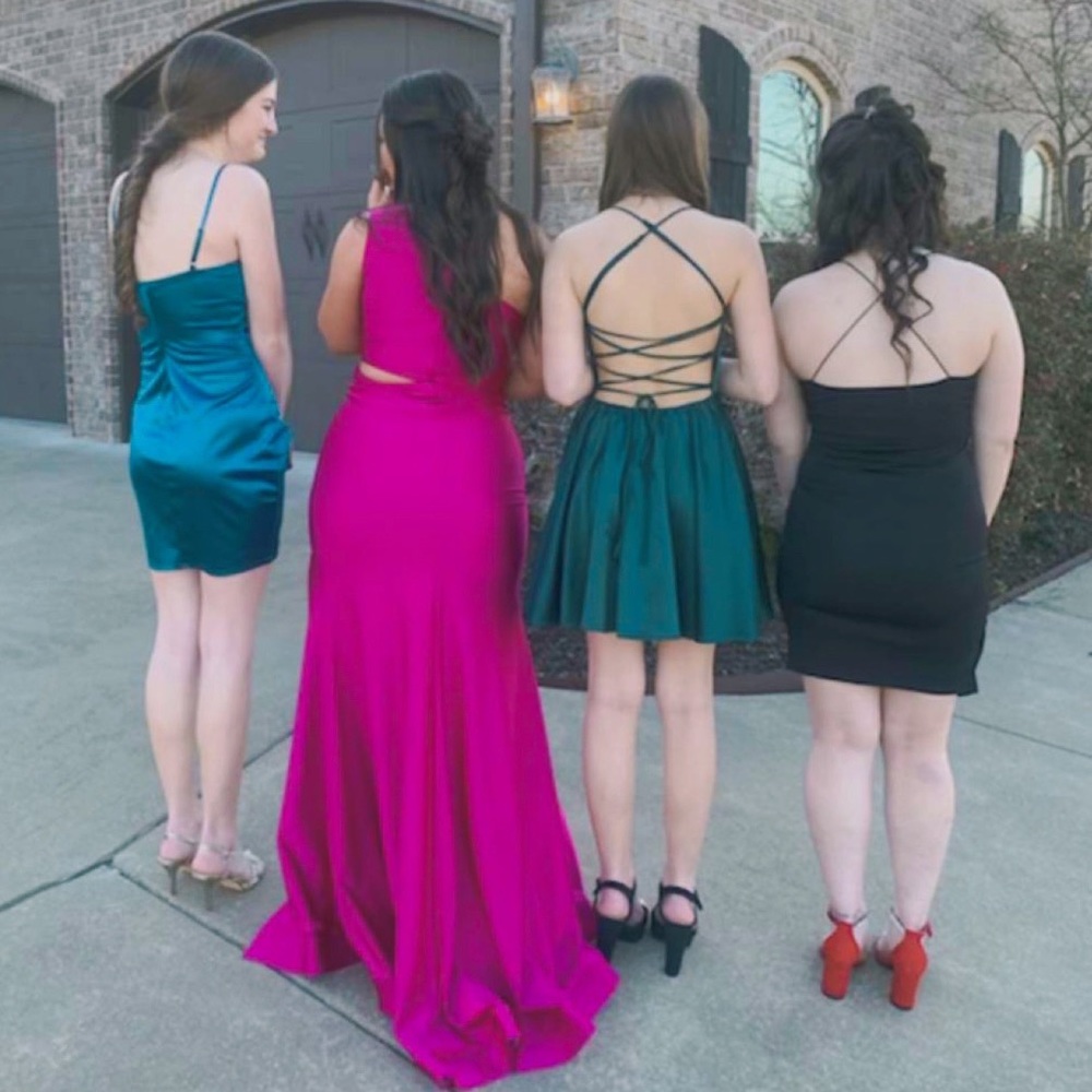 Prom dress - Picture 3 of 3